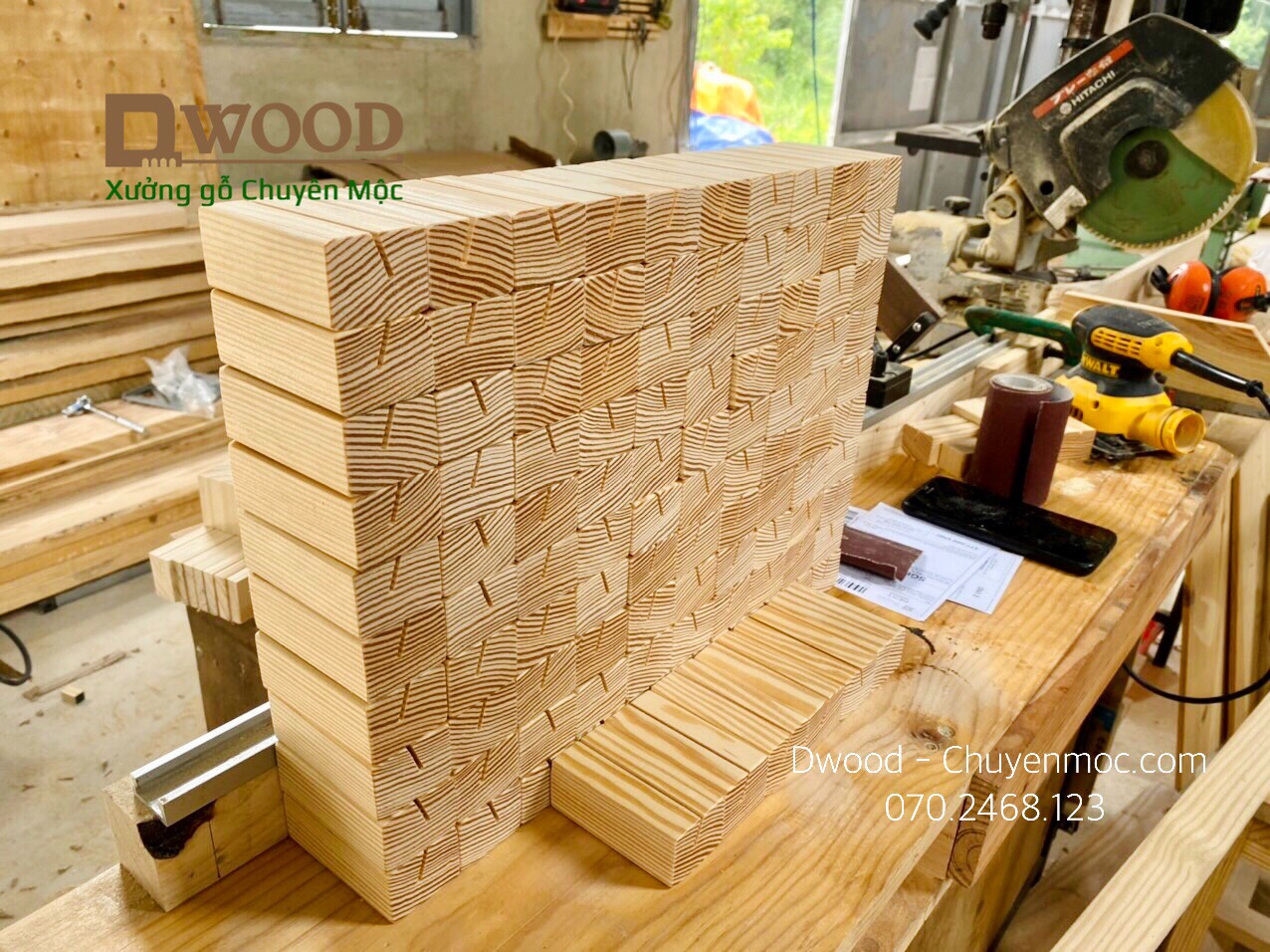 Đế gỗ thông đựng card Dwood
